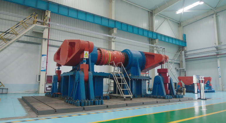 建立機(jī)械封閉式靜載、動(dòng)載綜合試驗(yàn)平臺